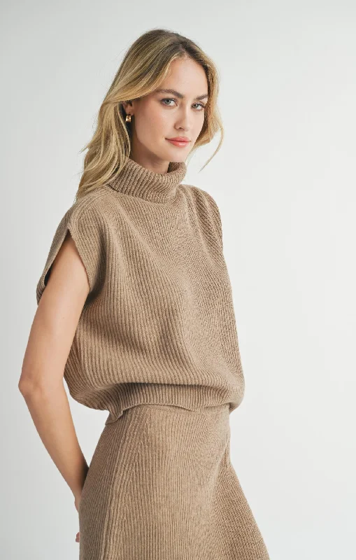 Sadie & Sage, Crosby Ribbed Turtleneck Vest