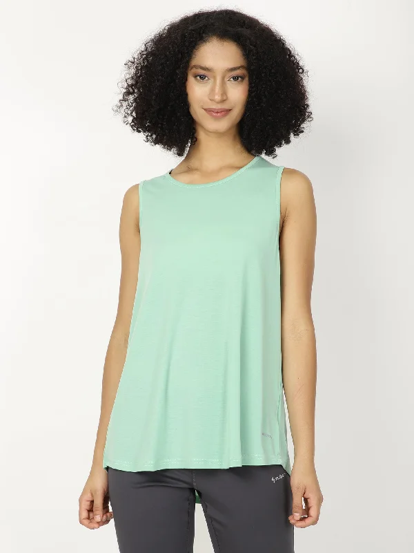 LIGHT GREEN BACK SLIT TEE