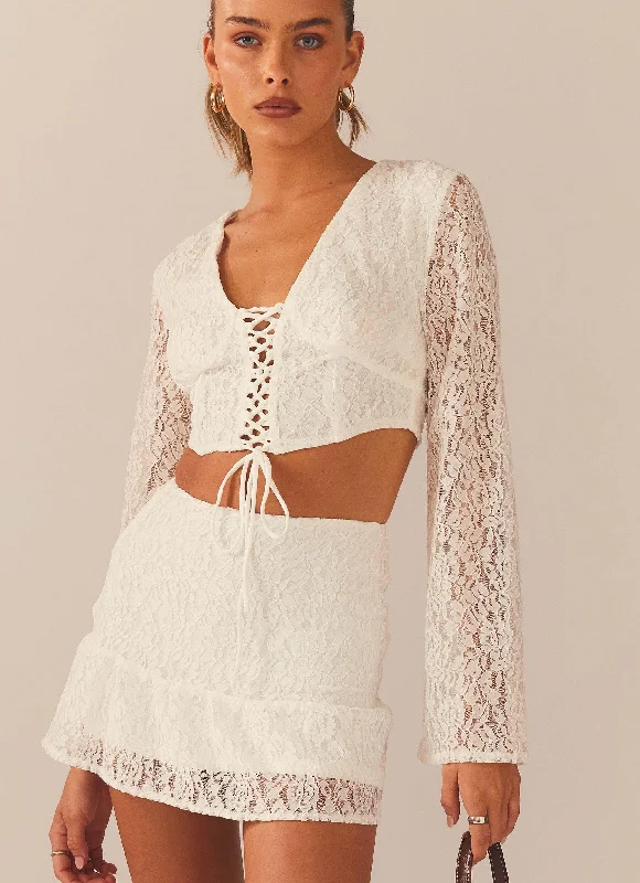 Super Deal Free & Wild Lace Top - Ivory
